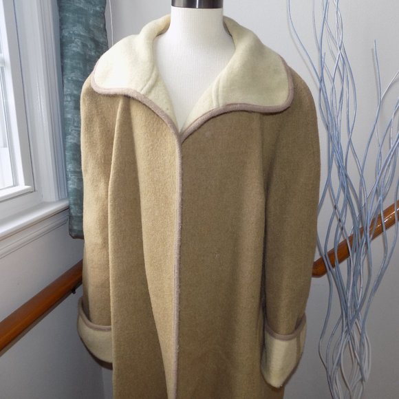 Vintage Beige and Cream Swing Coat Women's Plus Size 1X-XXL - Picture 3 of 8